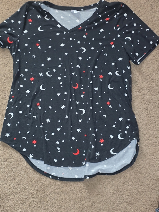 LuLaRoe Tops - LuLaRoe Black Short Sleeve V-Neck Top with White Stars & Red Crescents